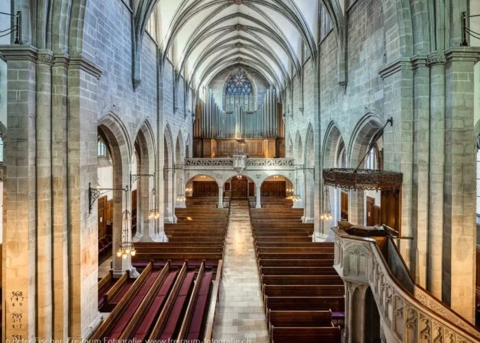 Innenraum des Fraumünsters.